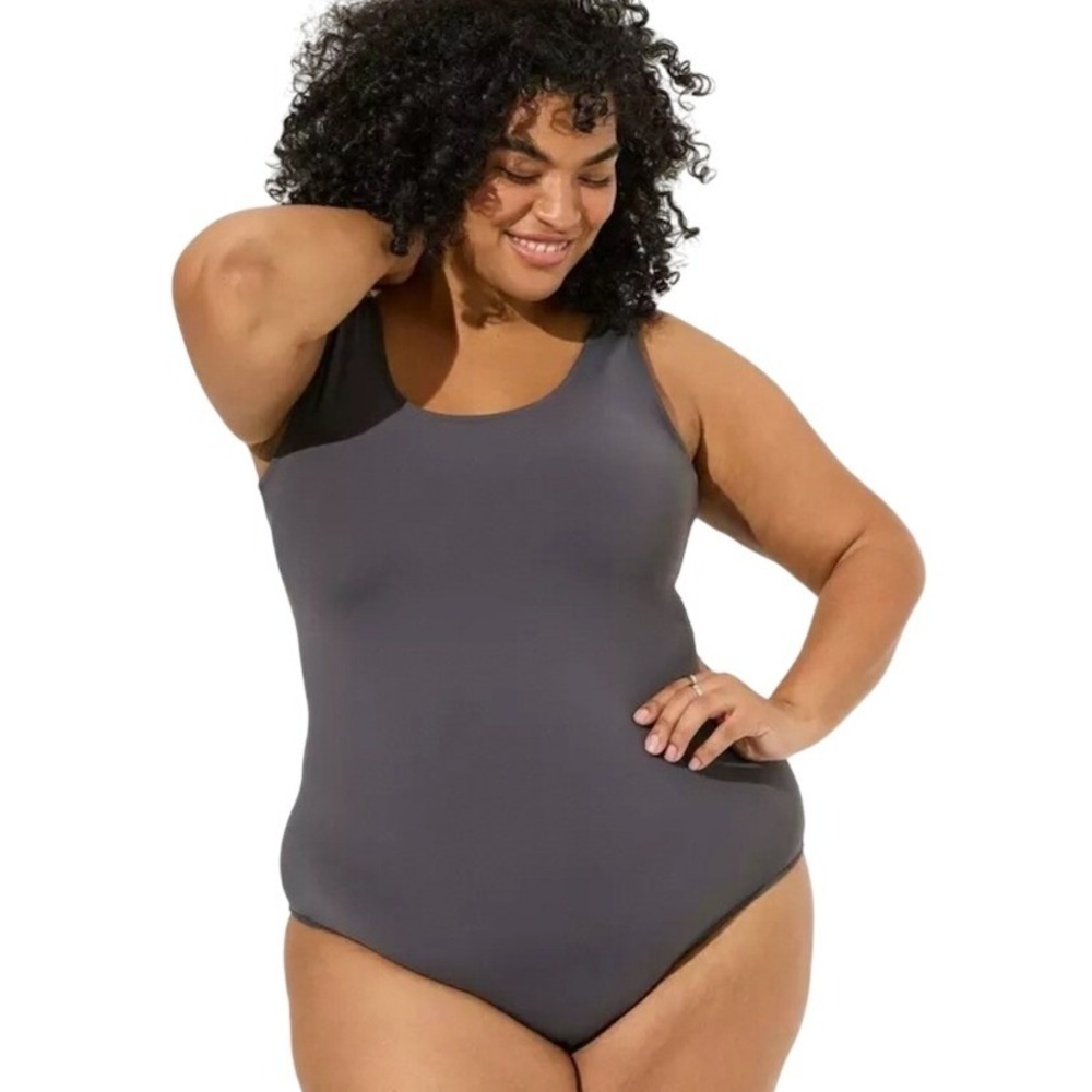 Torrid Plus Charcoal Gray Scoop Neck Sleeveless Snap Bodysuit SIZE 1X